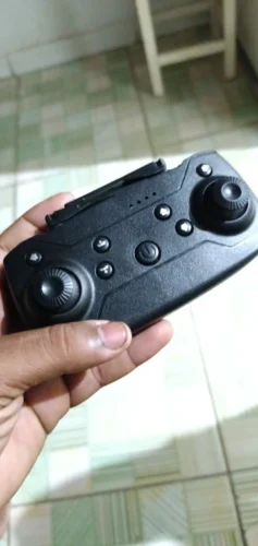 Mini Drone E88 4k HD de controle remoto photo review